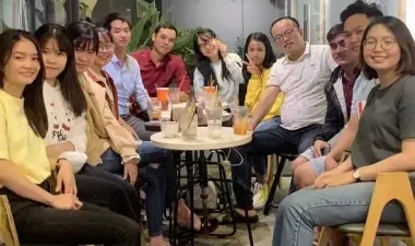 GIAO LƯU VỚI NGƯỜI BẢN XỨ