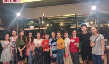 GIAO LƯU VỚI NGƯỜI BẢN XỨ